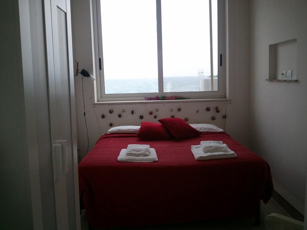 Апартаменти Le Casuzze Di Trapani Vista Mare Номер фото
